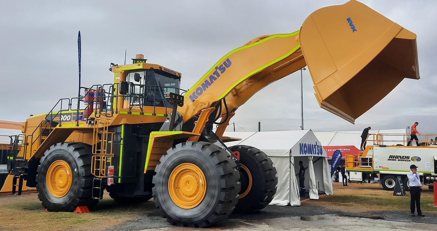 Recruiting internationally for Komatsu trained heavy equipment mechanics for Australia since 2012 - Komatsu WA900 at the Mackay mining Expo 2022 Recruiting internationally for Komatsu trained heavy equipment mechanics for Australia since 2012 - Komatsu WA900 at the Mackay mining Expo 2022
